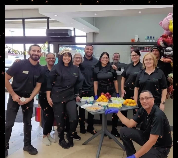 Aniversario equipo en Supermercados Agranel Pájaros — Instagram