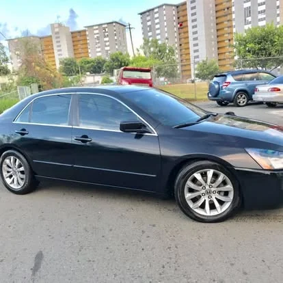 Honda negro limpio y brilloso