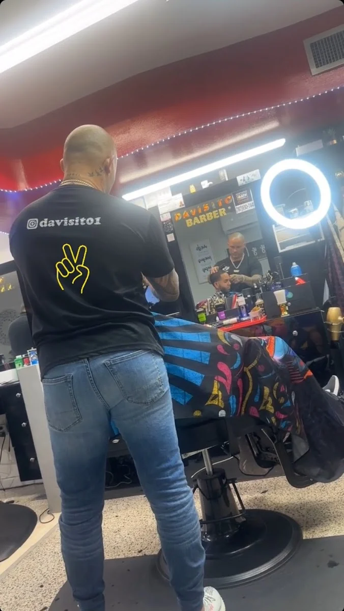Ambiente de Davisito Barber Shop and Micro Design · Caguas, PR