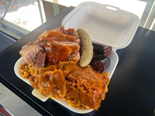 Arroz con gandules del caldero