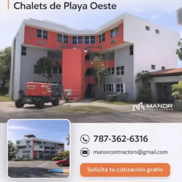 Torre de apartamentos con balcones intervenida