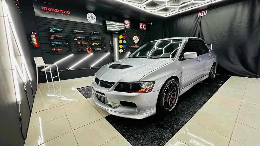 Mitsubishi Lancer Evo IX con detailing premium