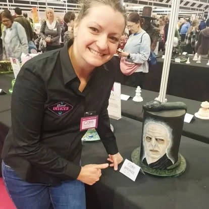 Pastel esculpido en forma de busto, pieza de concurso