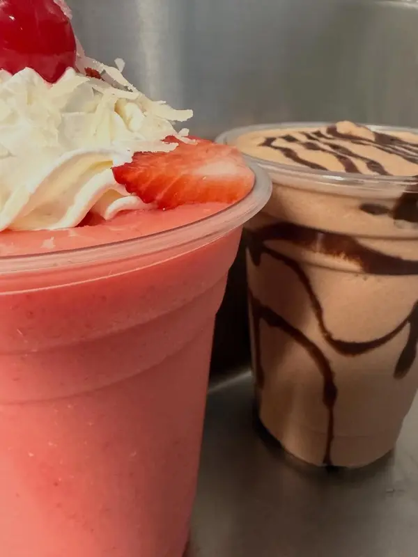 Publicación de FrappeManiac en Instagram: frappé de fresa