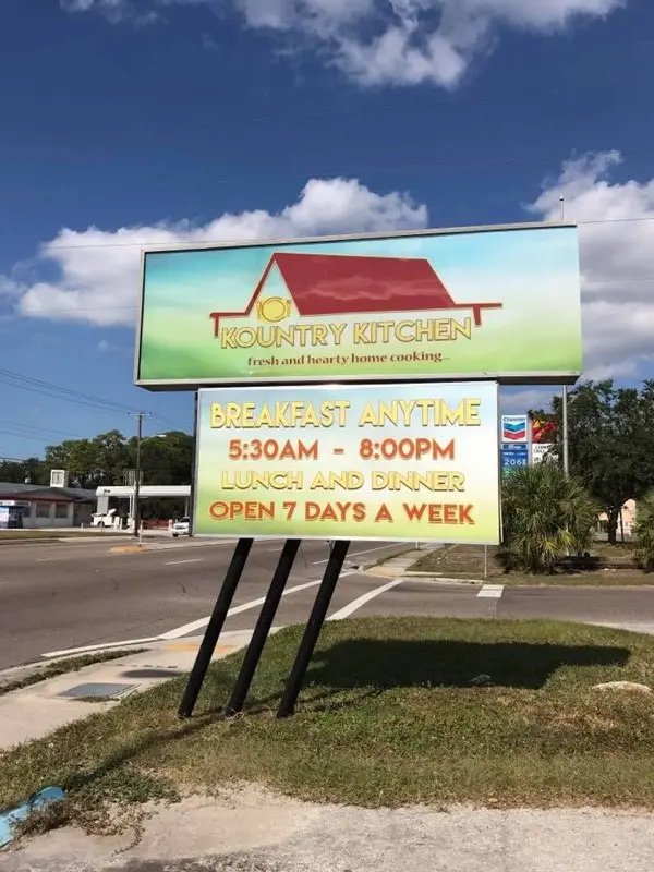Publicación de Facebook: rótulo de Kountry Kitchen en el U.S. 41