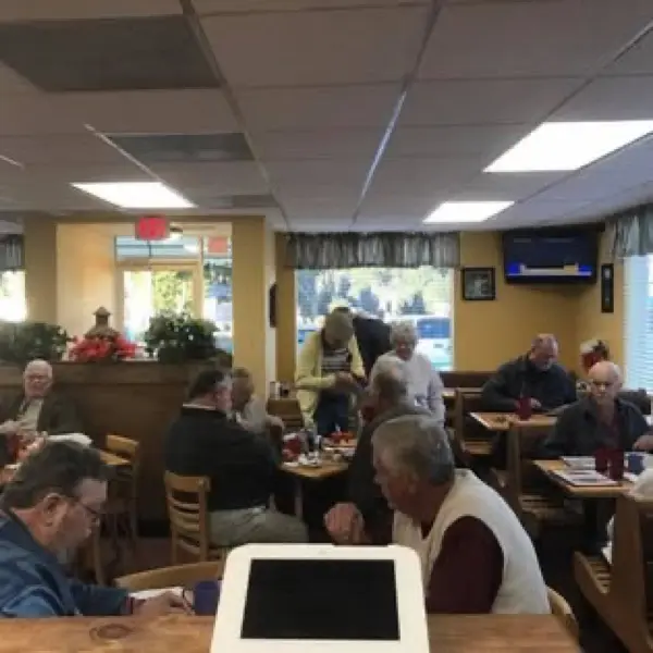 Publicación de Facebook: servicio en el salón de Kountry Kitchen