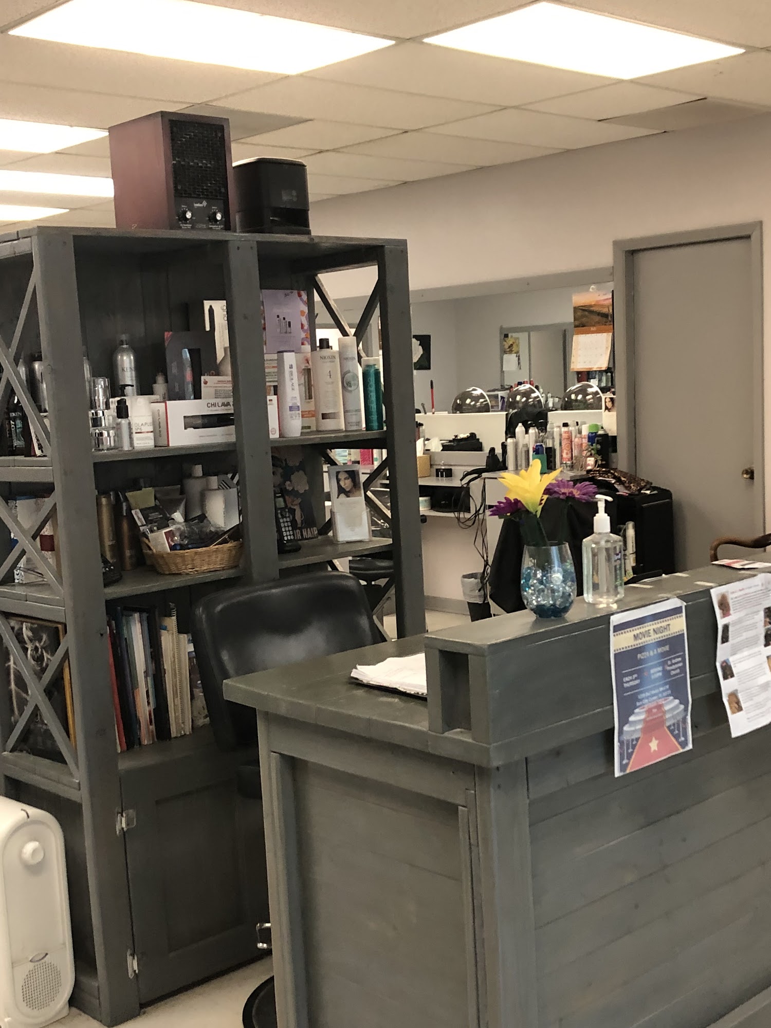 Reception desk