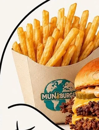 Papas crinkle doradas en caja Mun2 Burger